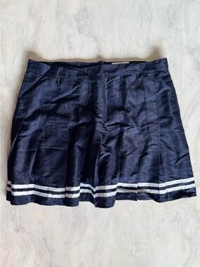 Love + harmony women’s size large Navy Pleated Mini Skirt with White Stripe Trim